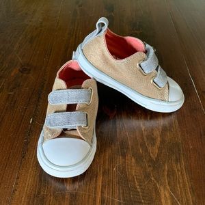 Converse All Star Chuck Taylor’s in Gold & Silver